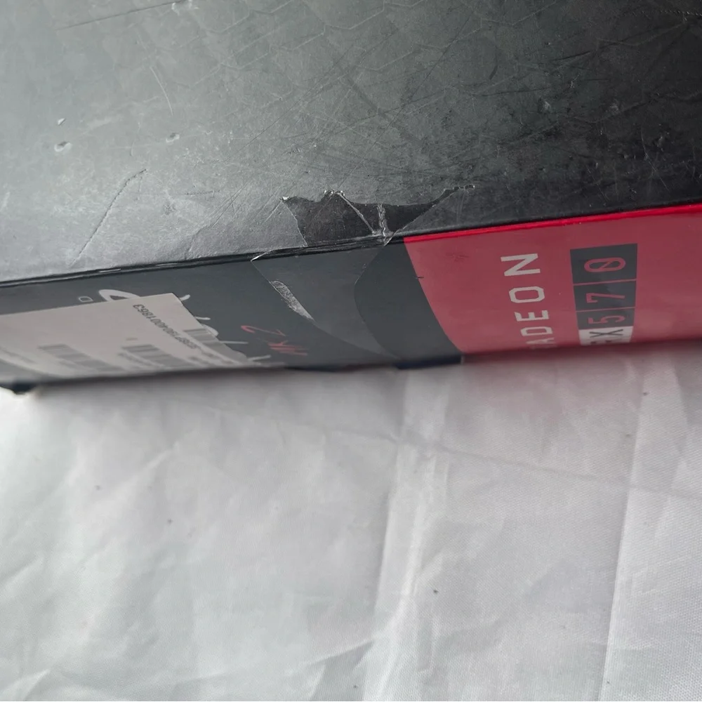 MSI Radeon RX 570 ARMOR MK2 8G OC Graphics Card - Picture 9 of 13